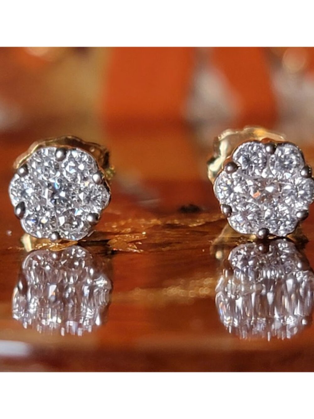 Lab Grown Diamond Cluster Stud Earrings Gold NWT